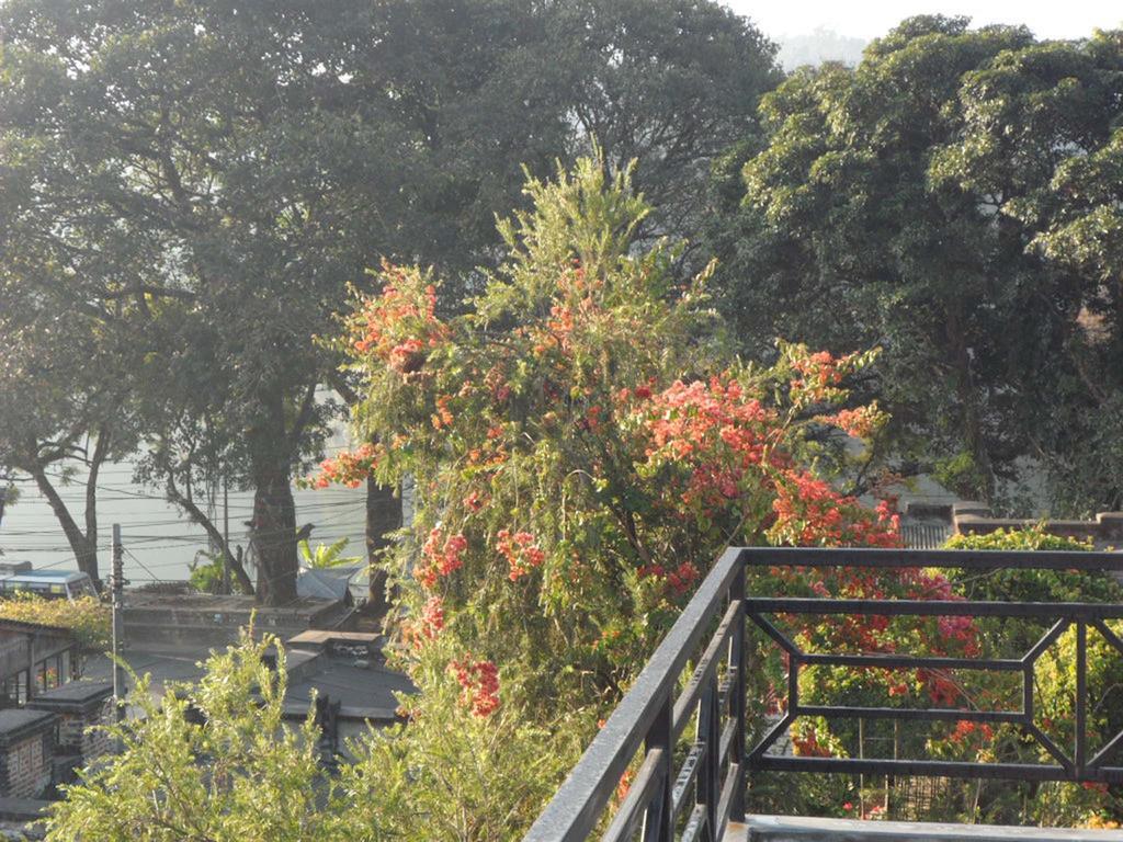 Hotel Nirvana Pokhara Exterior photo