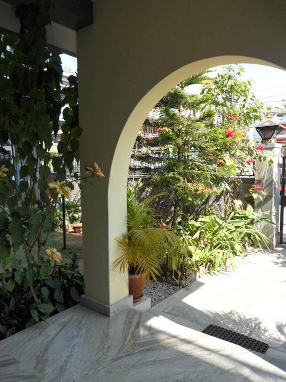 Hotel Nirvana Pokhara Exterior photo